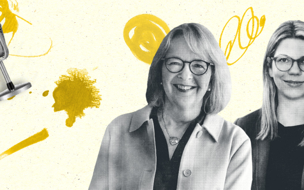 Zwei Frauen, im Hintergrund Illustration mit Mikrofon