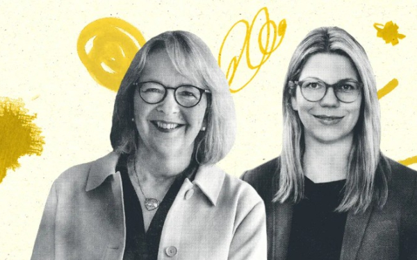 Zwei Frauen, im Hintergrund Illustration mit Mikrofon