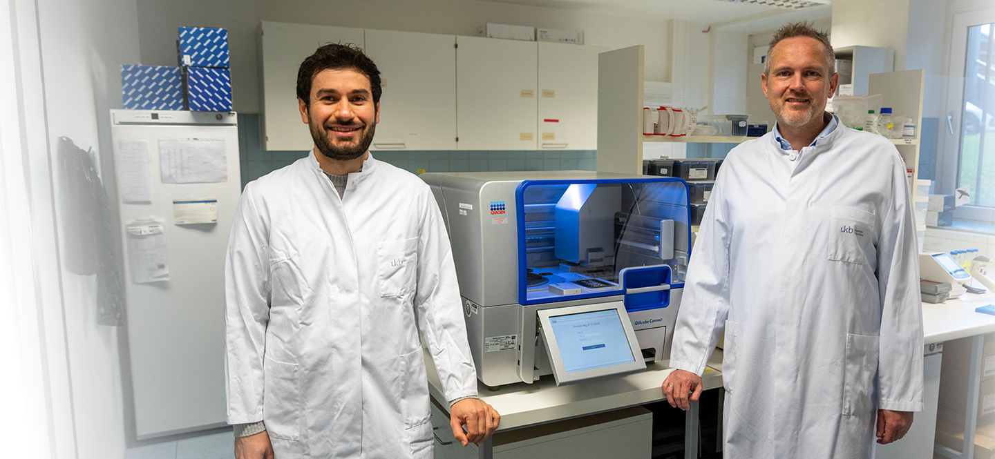 Zwei Männer im Labor