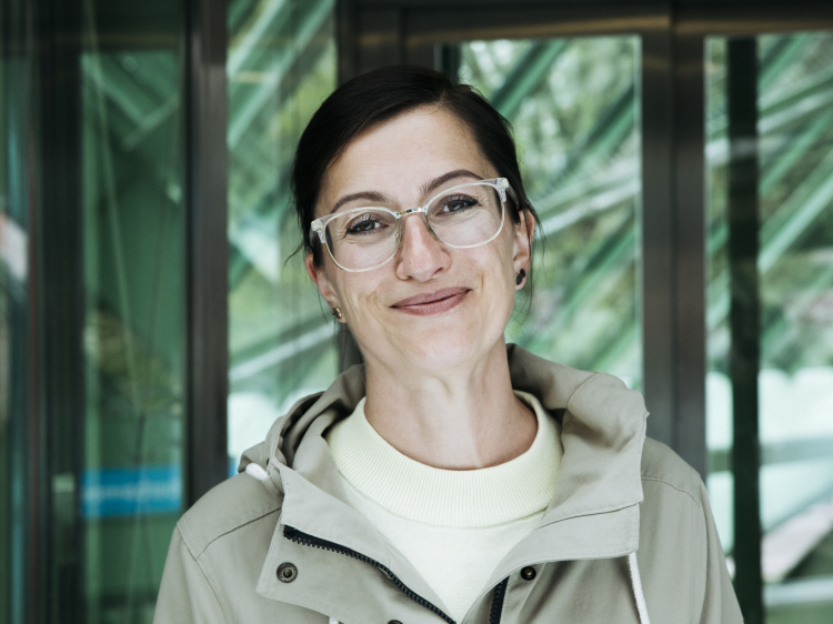 Das Bild zeigt Prof. Dr. Karoline Augenstein
