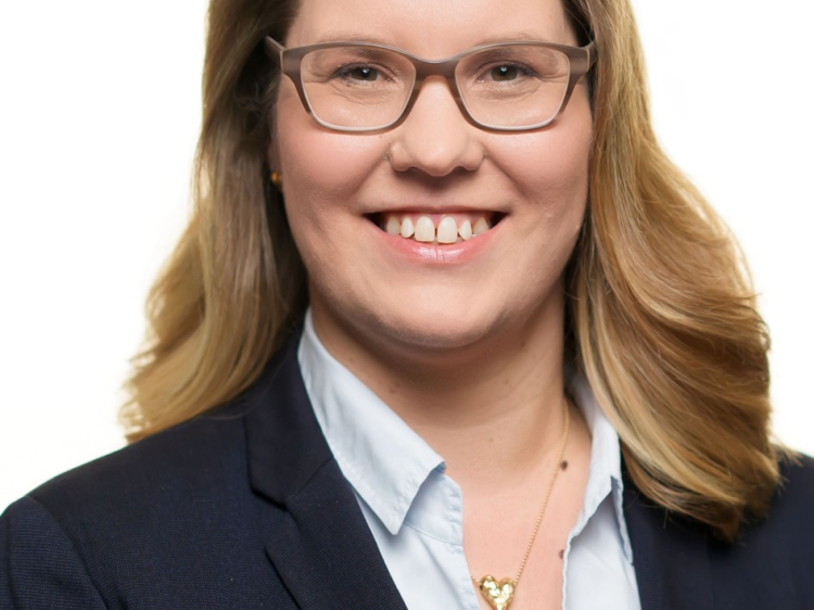 Zu sehen ist Anja Maria Rittner.