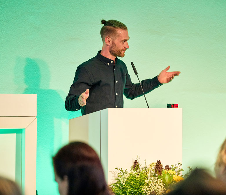 Dr. Niklas Boers stellte im Schloss Herrenhausen in Hannover sein Freigeist-Forschungsprojekt vor.