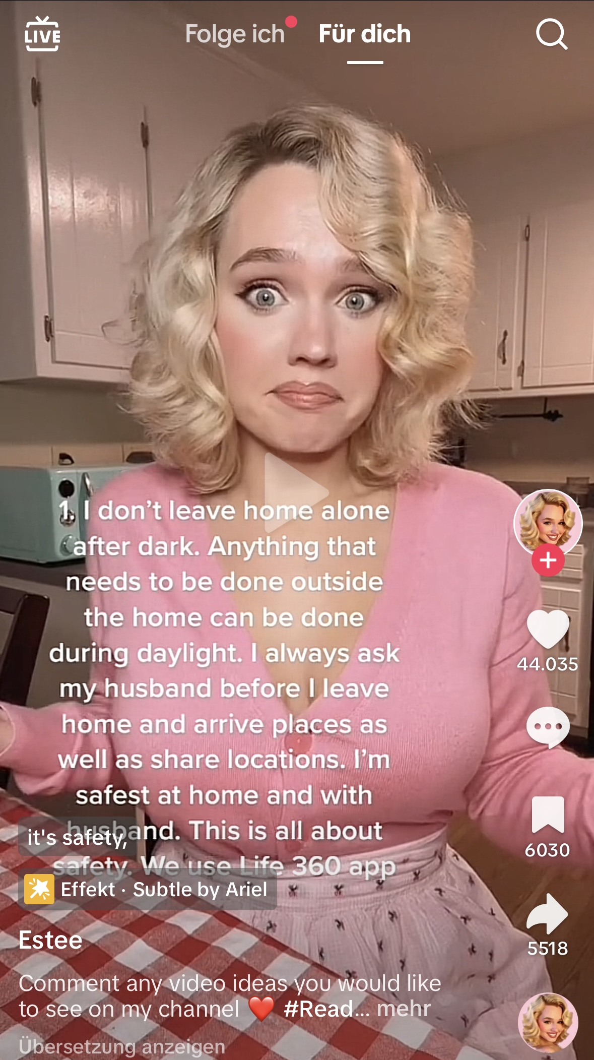 TikTok-Screenshot einer Frau mit blonden Haaren und rosafarbenem Oberteil