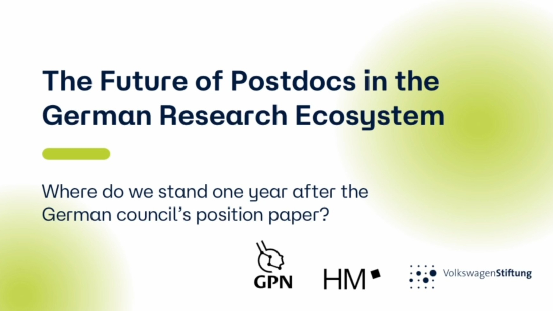 Tafel mit Veranstaltungstitel, auf der steht: "The Future of Postdocs in the German Research Ecosystem"